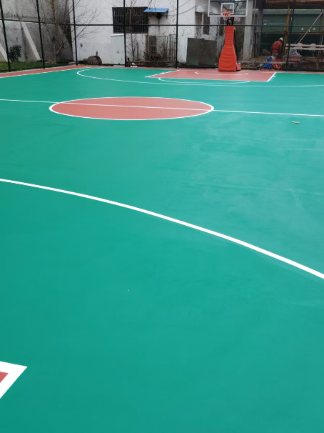 掇刀 球场长期使用易出现地面开裂
